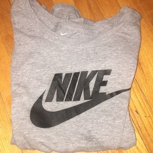 Nike tee